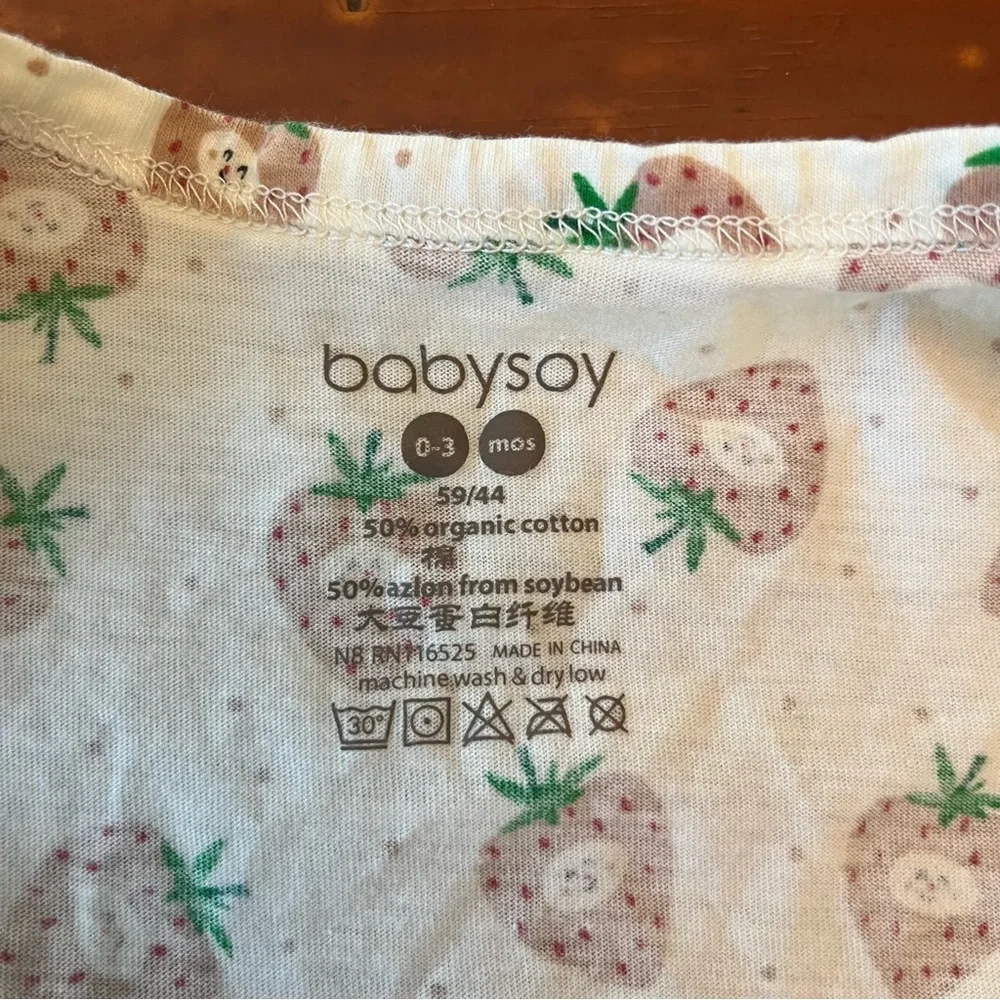 Babysoy Size 0-3 Months Strawberry Print Short Sleeve Bodysuit